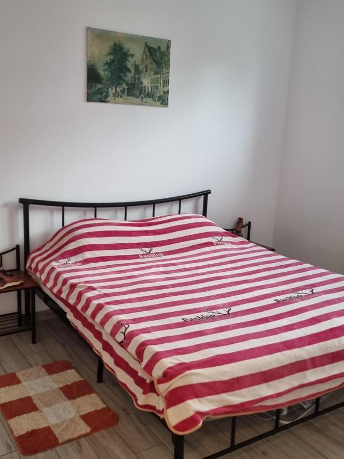 New Bucuresti Relax Flat - Apartament Relaxare - 4 People Apartment ภายนอก รูปภาพ