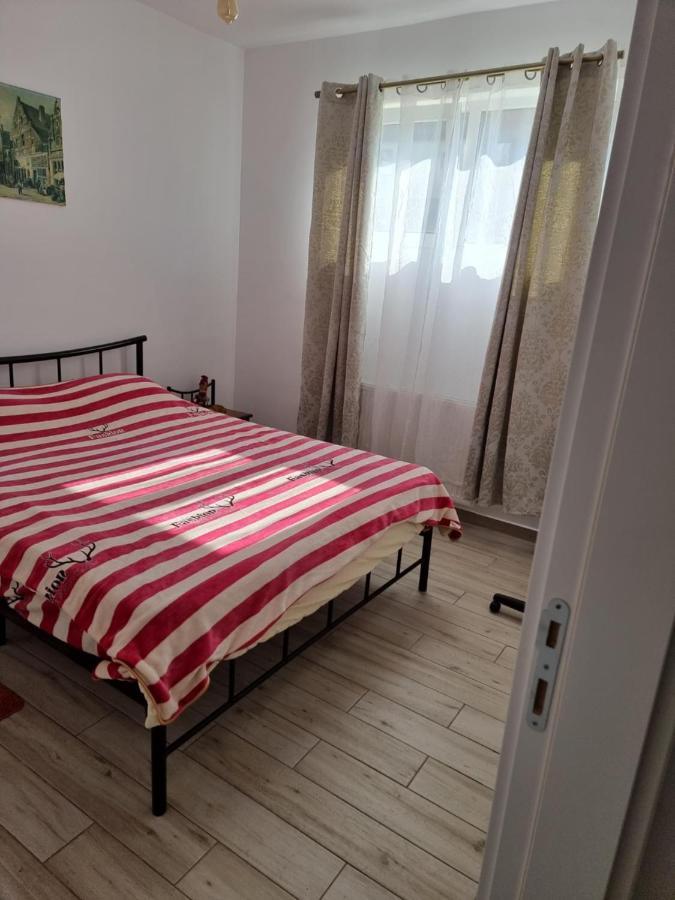 New Bucuresti Relax Flat - Apartament Relaxare - 4 People Apartment ภายนอก รูปภาพ
