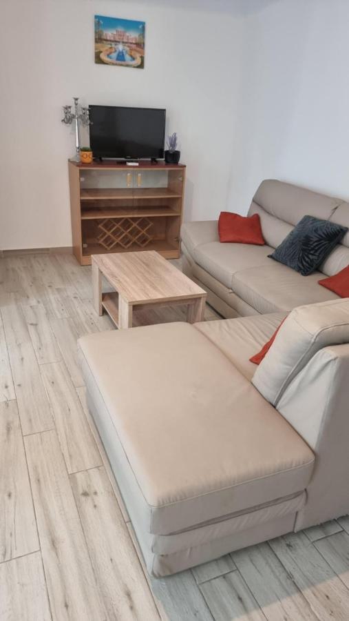New Bucuresti Relax Flat - Apartament Relaxare - 4 People Apartment ภายนอก รูปภาพ